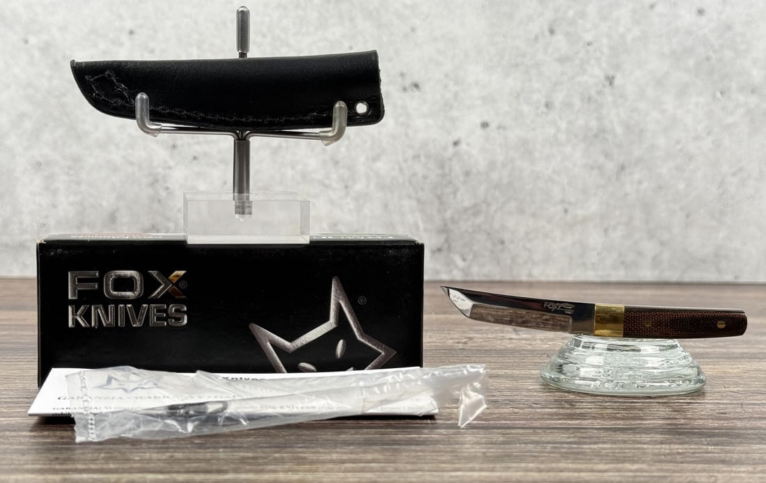 Fox Knives Mini Tanto 631 Knife: 440c stainless steel. Model Number: 02FX039. 4 1/8" long. Never used or carried.