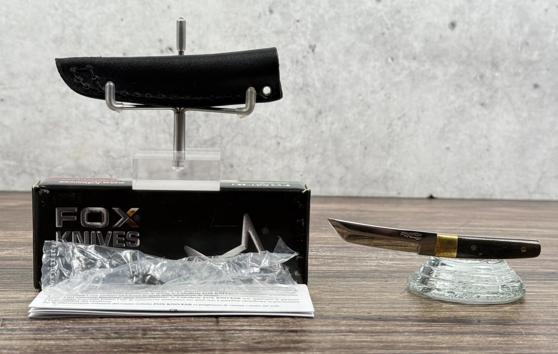 Fox Knives Mini Tanto 631 Knife: 440c stainless steel. Model Number: 02FX039. 4 1/8" long. Never used or carried.