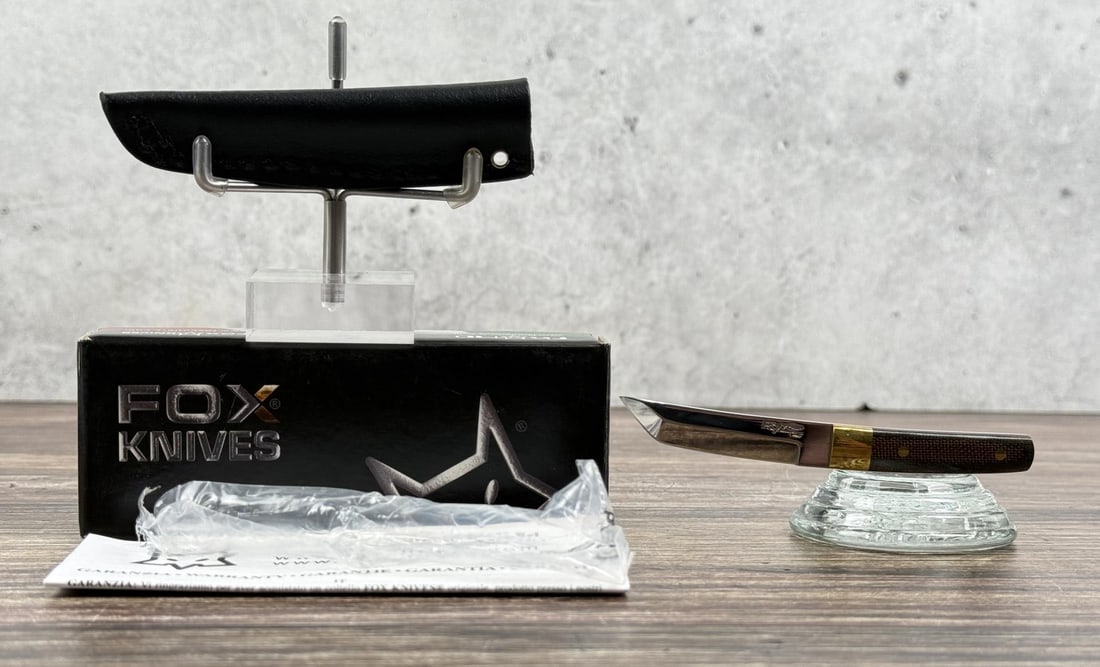 Fox Knives Mini Tanto 631 Knife: 440c stainless steel. Model Number: 02FX039. 4 1/8" long. Never used or carried.