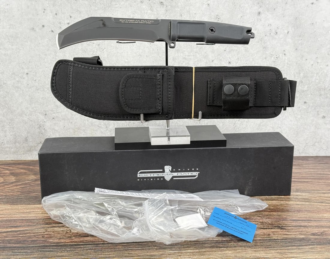 Extrema Ratio Corvo Black EX0442BLK Knife (1 of 12)