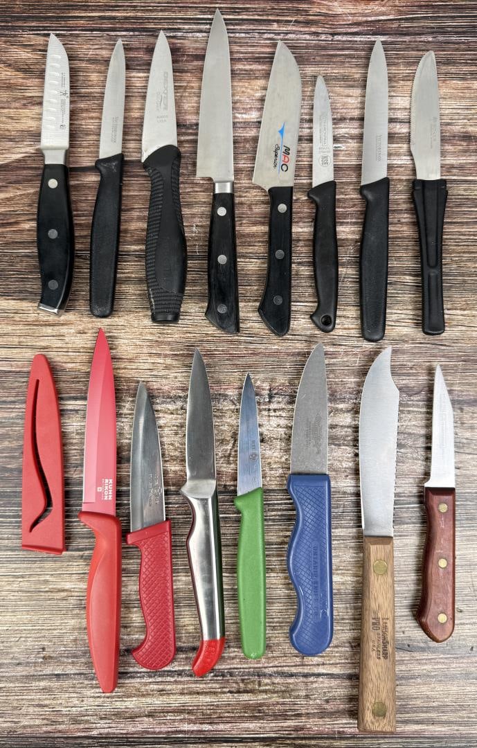 Collection of 15 Kitchen and Pairing Knives (1 of 7)
