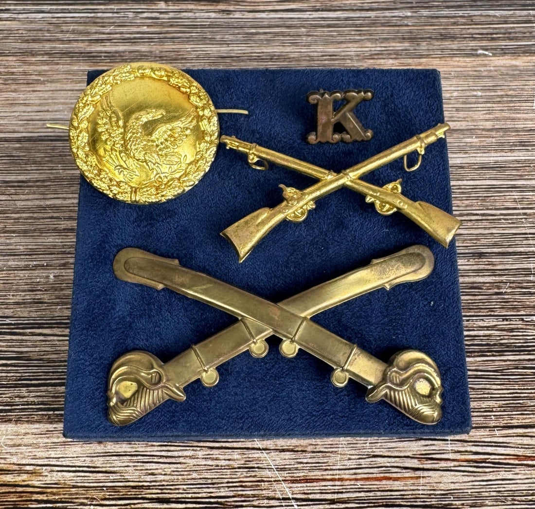Civil and Indian Wars Hat Badges Devices (1 of 3)