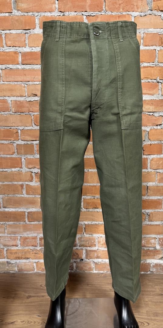 Vietnam War Army Sateen Trousers Type I OG107 (1 of 5)