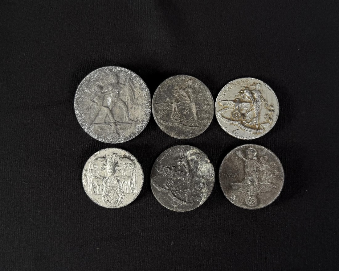 WW2 German NSDAP Tinnie Badges: Nice collection.