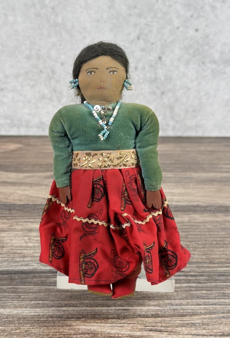Navajo Native American Indian Doll (1 of 4)