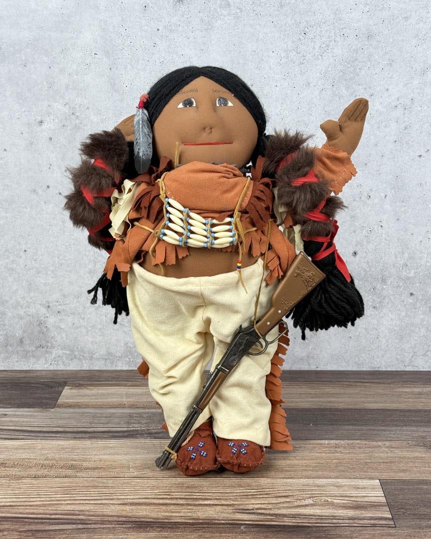 Luwana Quitiquit Eastern Pomo Indian Doll (1 of 7)