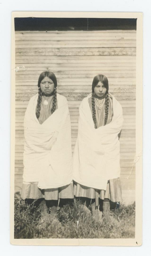 Rosa Bompard Bird Florence Medicine Tail Photo (1 of 3)