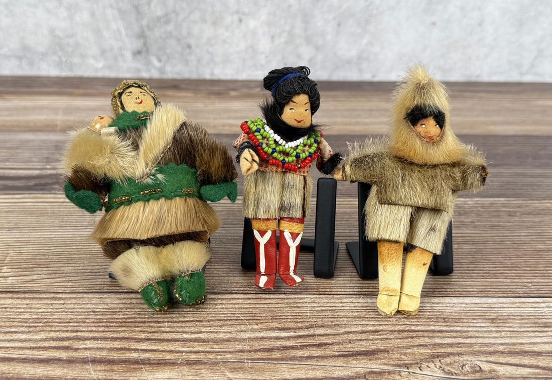 Alaskan and Greenland Inuit Eskimo Dolls (1 of 5)