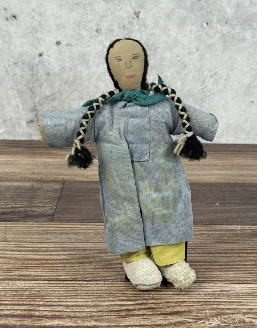 Oklahoma Kiowa Native American Indian Doll (1 of 4)