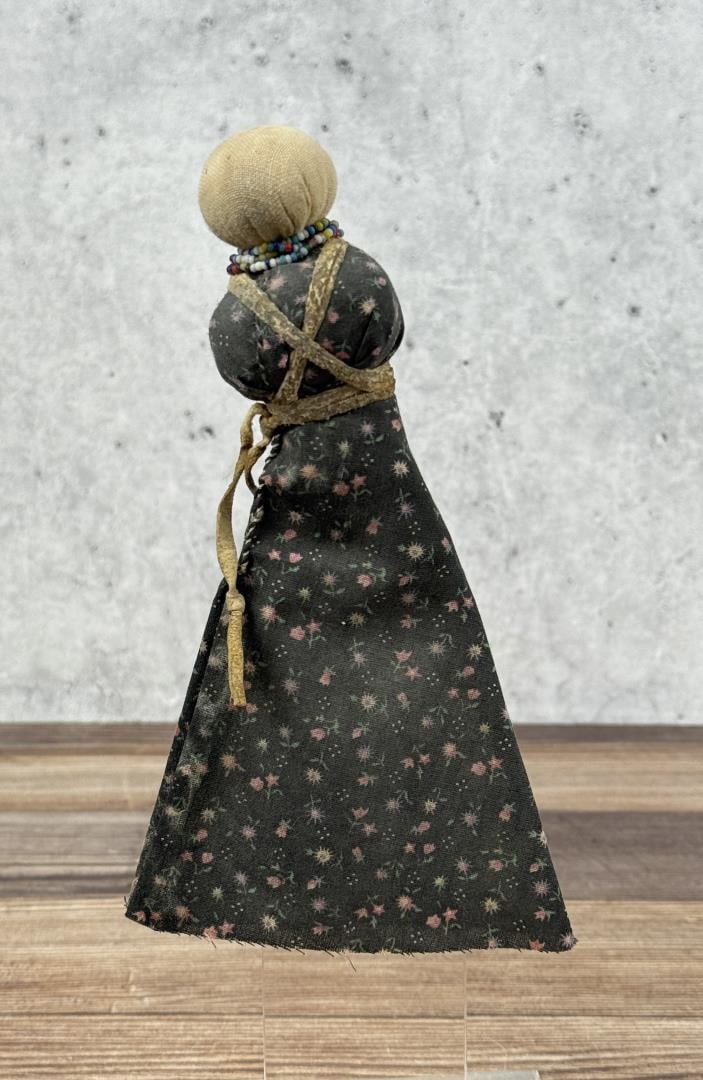 Sioux Native American Indian Prayer Doll: 7 3/4" tall. First Half of the 20th Century.