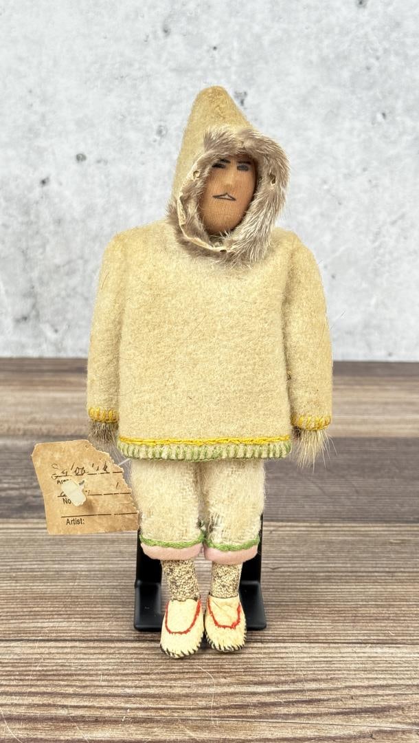 Alaskan Inuit Eskimo Wood Face Doll (1 of 4)