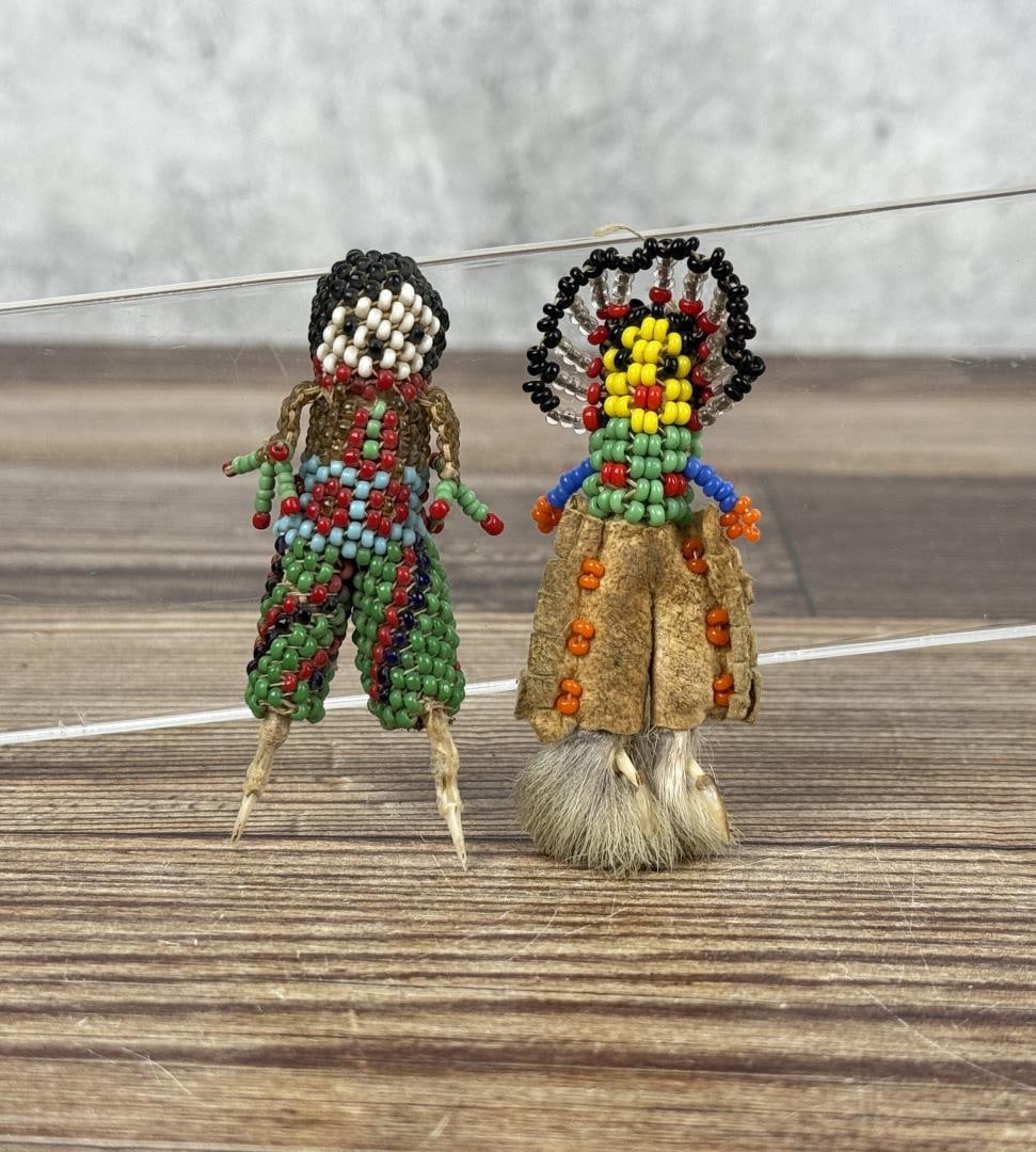 Zuni Native American Indian Chicken Feet Dolls: Nice grouping.