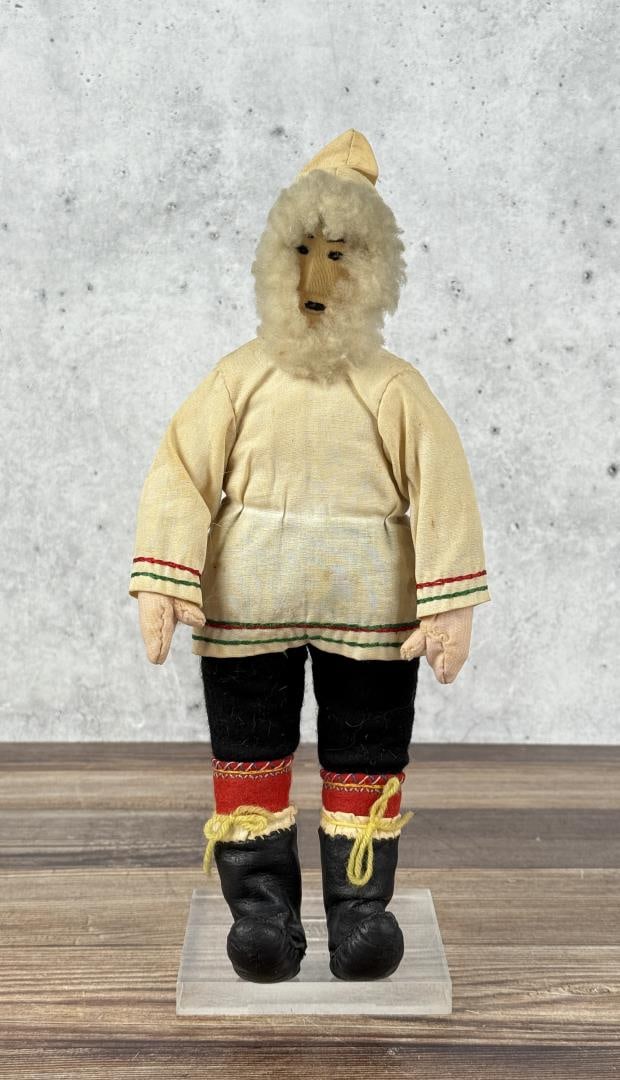 Greenland Inuit Eskimo Wood Face Doll (1 of 3)