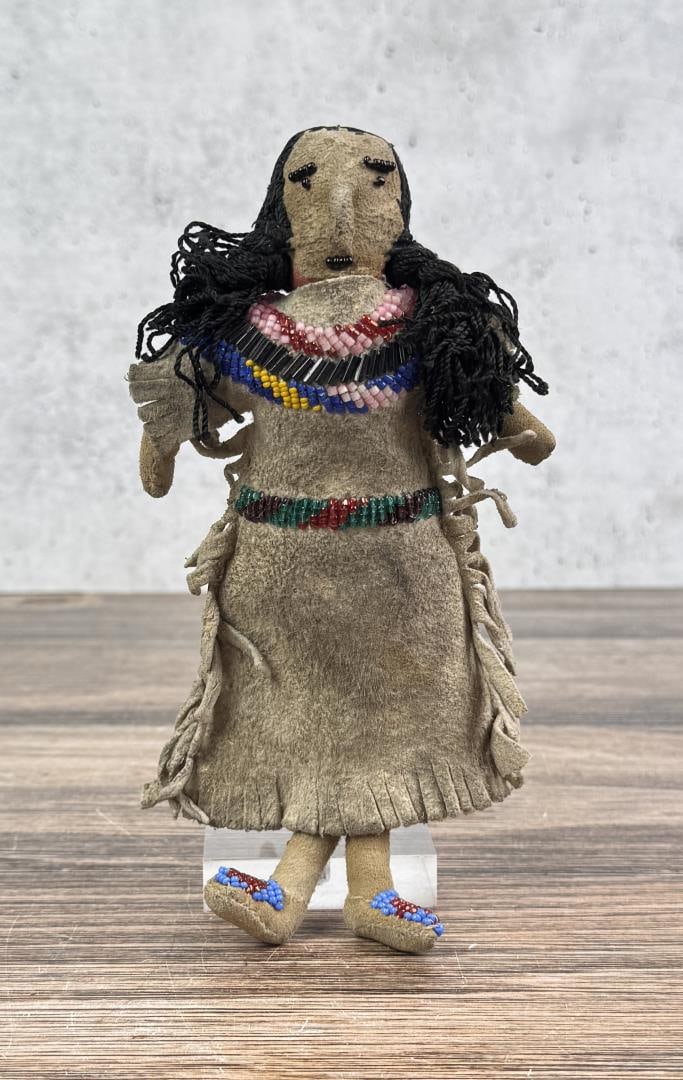 Lakota Sioux Native American Indian Beaded Doll (1 of 3)