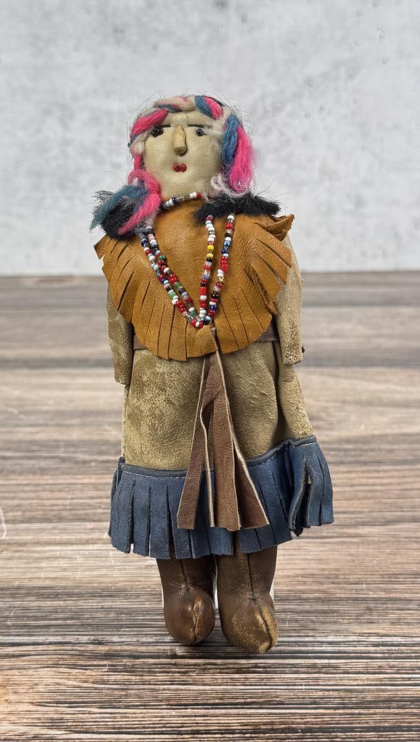 Signed Chippewa Native American Indian Doll (1 of 4)