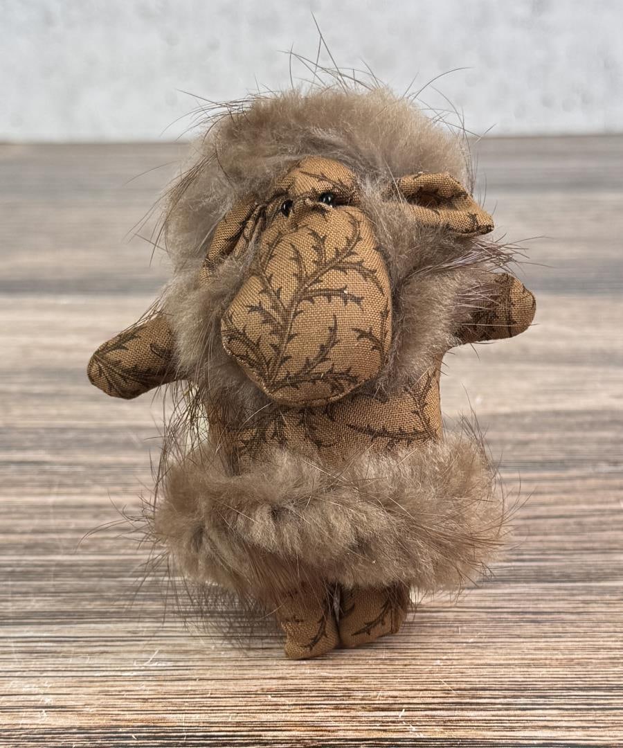 Alaskan Inuit Eskimo Moose Doll: 4" tall. Second Half of the 20th Century.