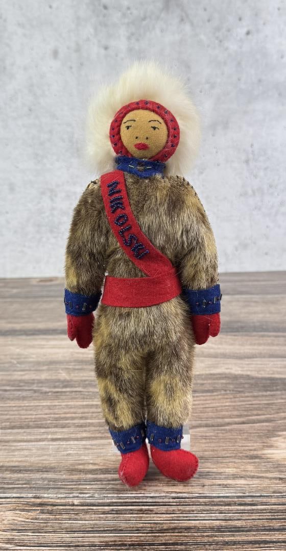 Nikolski Alaska Inuit Eskimo Beaded Doll: 11 1/2" tall.