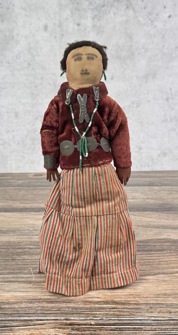 Navajo Native American Indian Doll (1 of 4)
