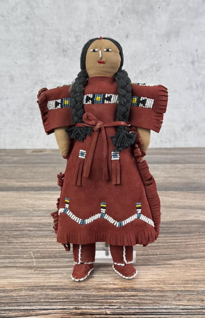 Sioux Native American Indian Beaded Doll (1 of 3)