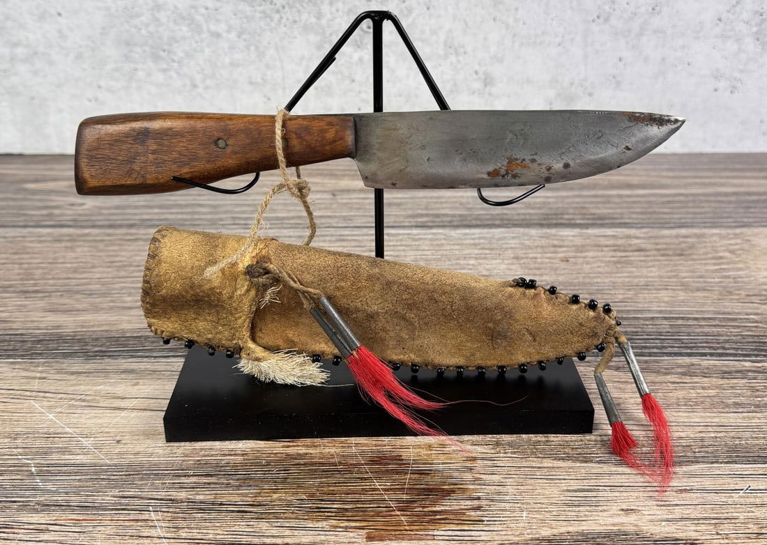 Native American Indian Knife and Beaded Sheath (1 of 3)