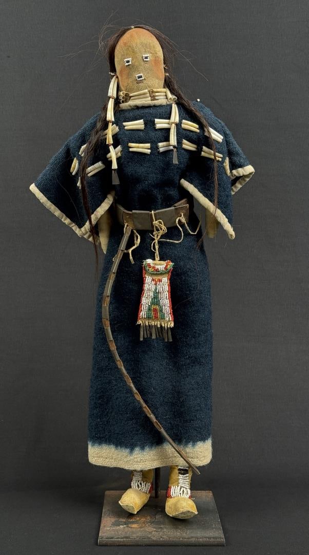 Montana Crow Native American Indian Beaded Doll (1 of 11)