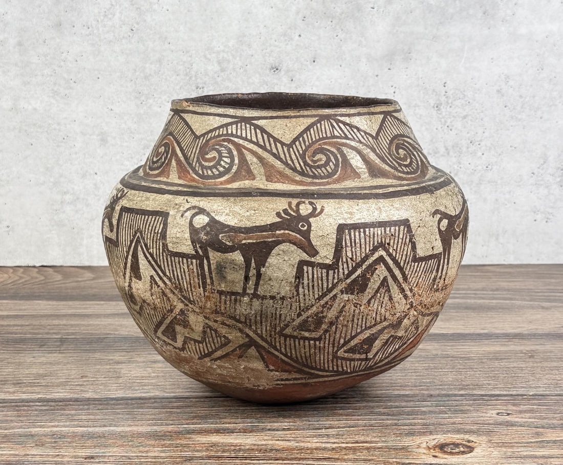 Historic Zuni Polychrome Heartline Deer Olla Jar (1 of 12)