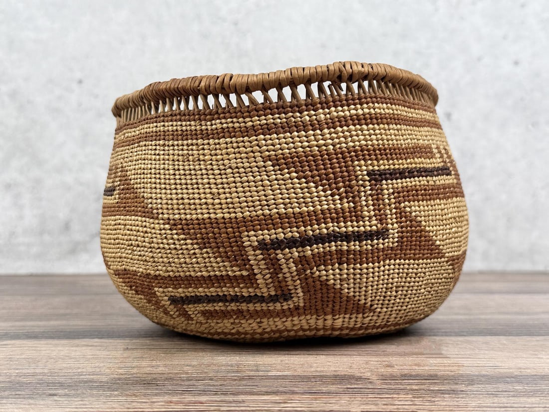 Hupa Yurok Karuk Native American Indian Basket (1 of 12)