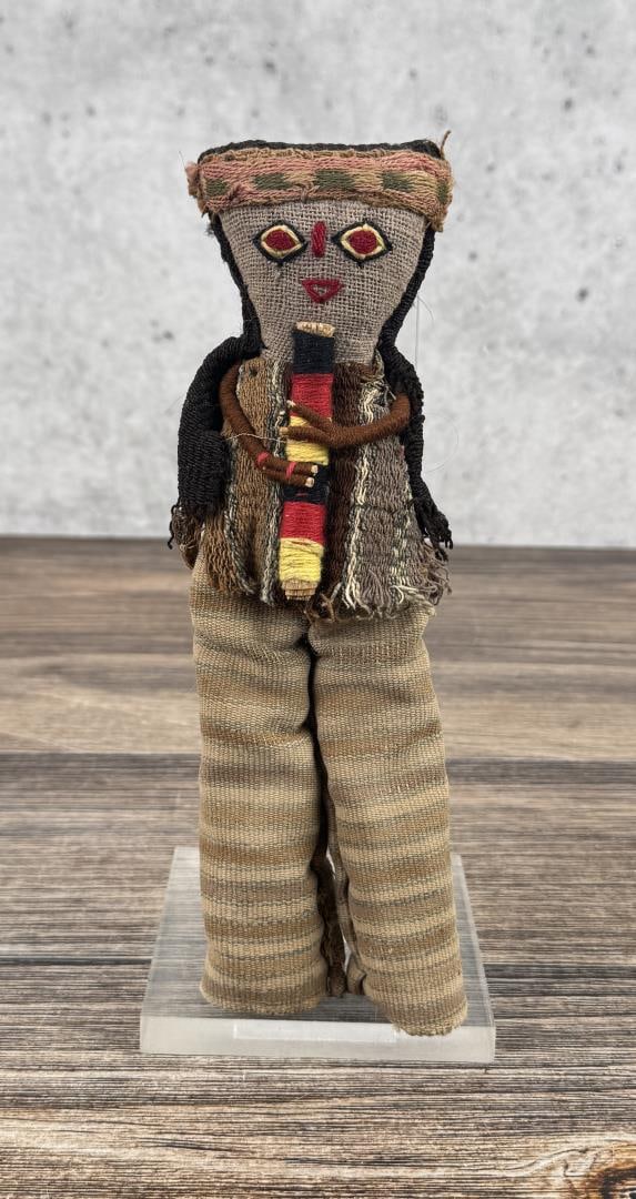 Peruvian Chancay Burial Doll (1 of 3)