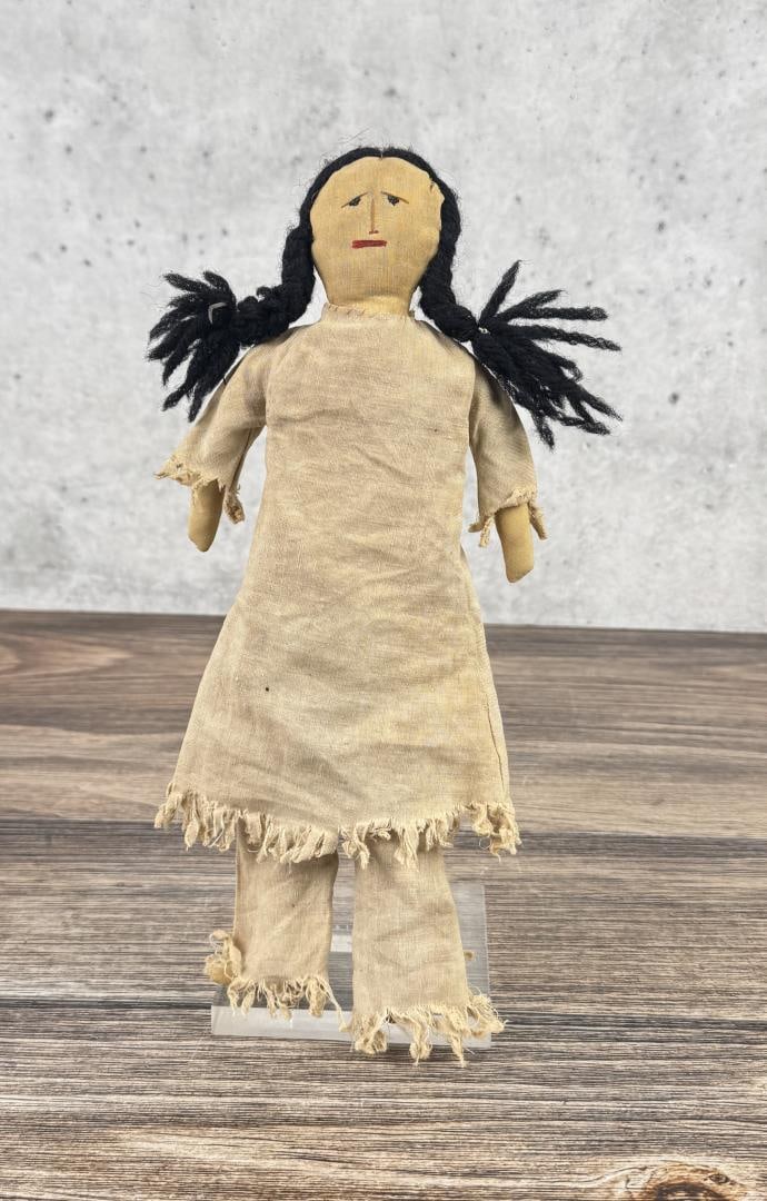 Apache Native American Indian Doll (1 of 3)