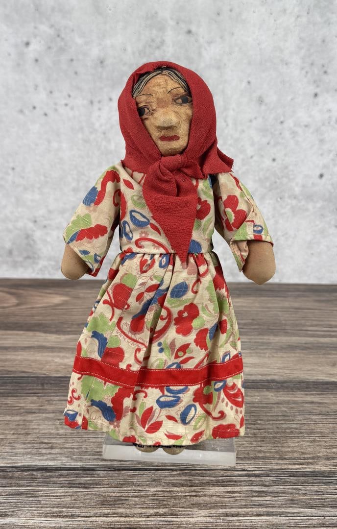 Southern Native American Indian Doll (1 of 4)