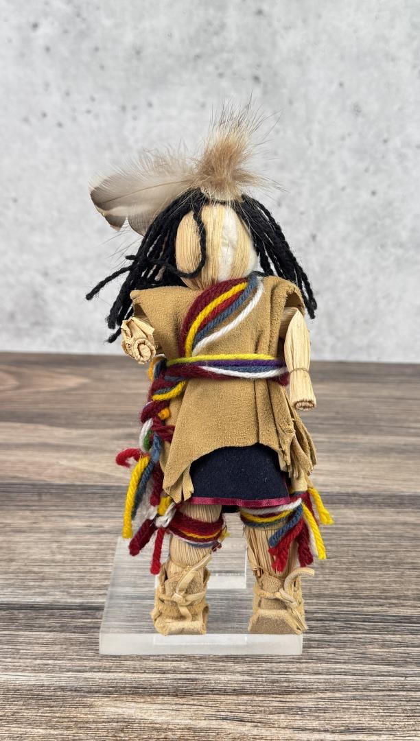 Iroquois Native American Indian Corn Husk Doll (1 of 3)