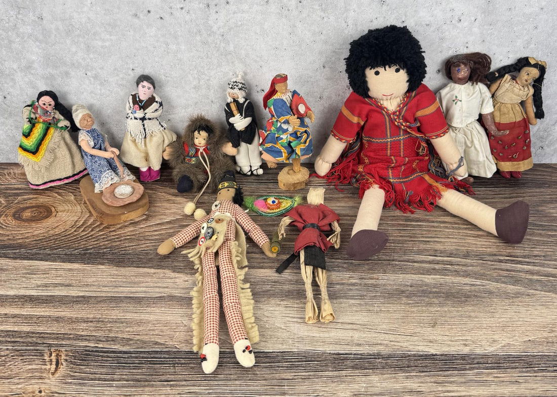 Collection of Mexican and Southwest Indian Dolls (1 of 9)