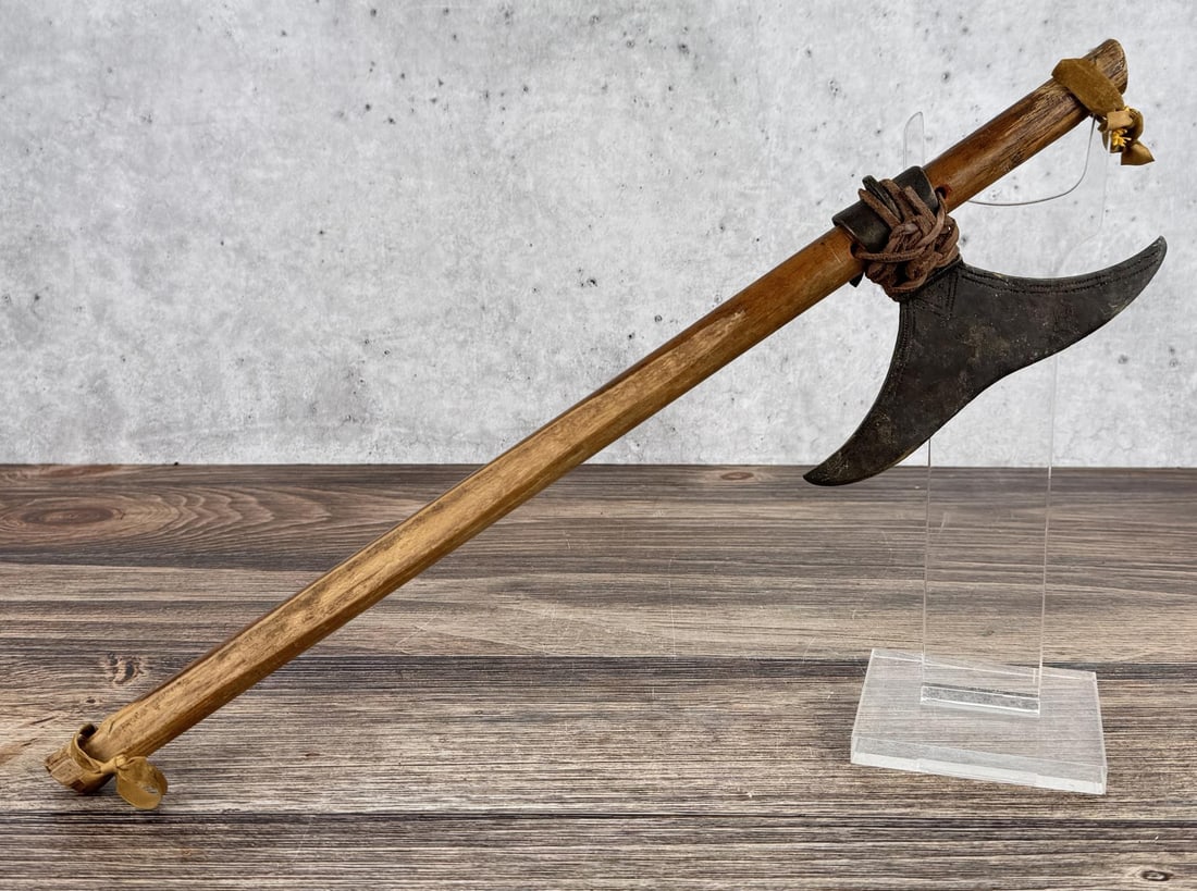 Mughal Indo Persian Bulova Battle Axe (1 of 8)