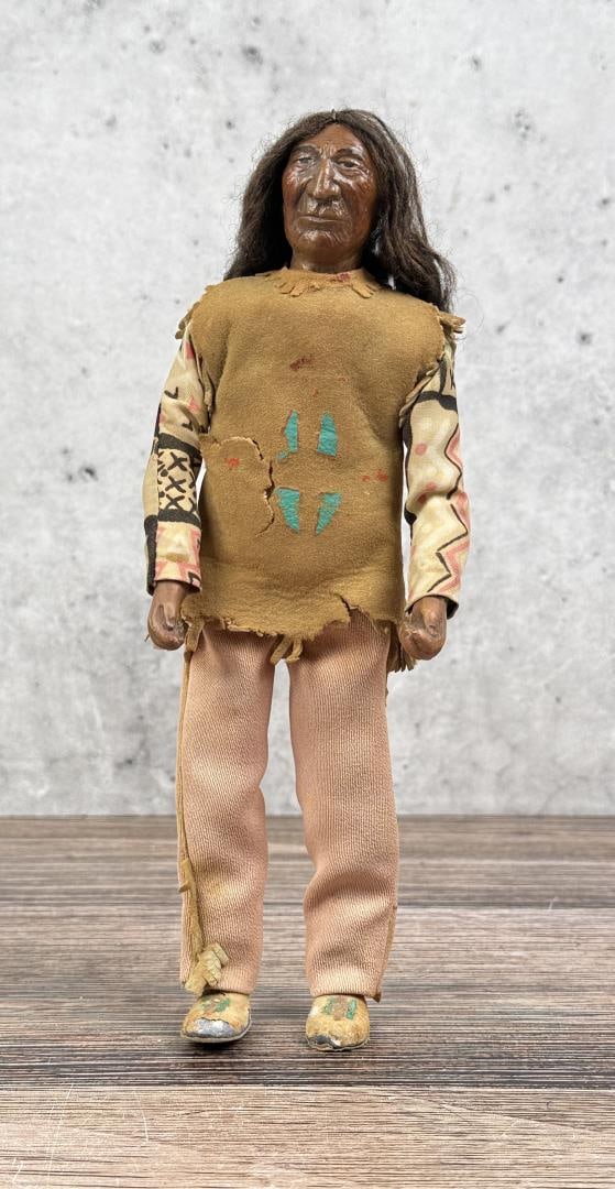 Iroquois Native American Indian Doll (1 of 9)