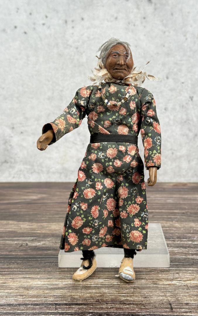 Native American Indian Doll (1 of 6)