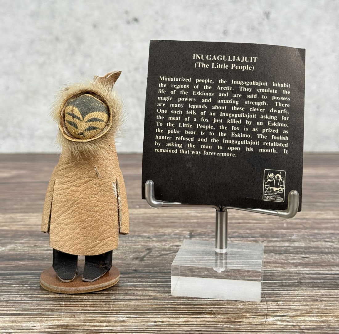 Inuit Eskimo Inugaguliajuit Doll: 4 1/4" tall.