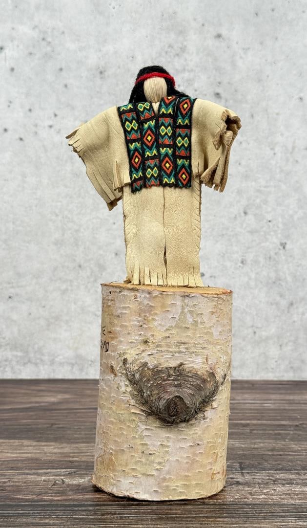 Stockbridge Munsee Native American Indian Doll (1 of 6)