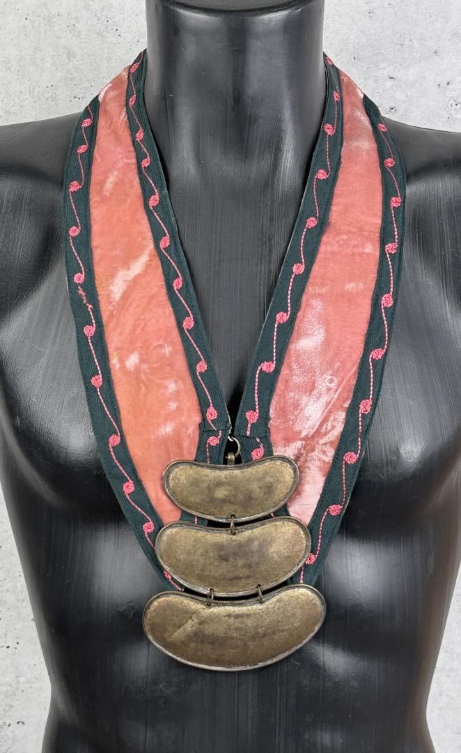 Hudsons Bay Style Fur Trade Sash and Gorget (1 of 8)