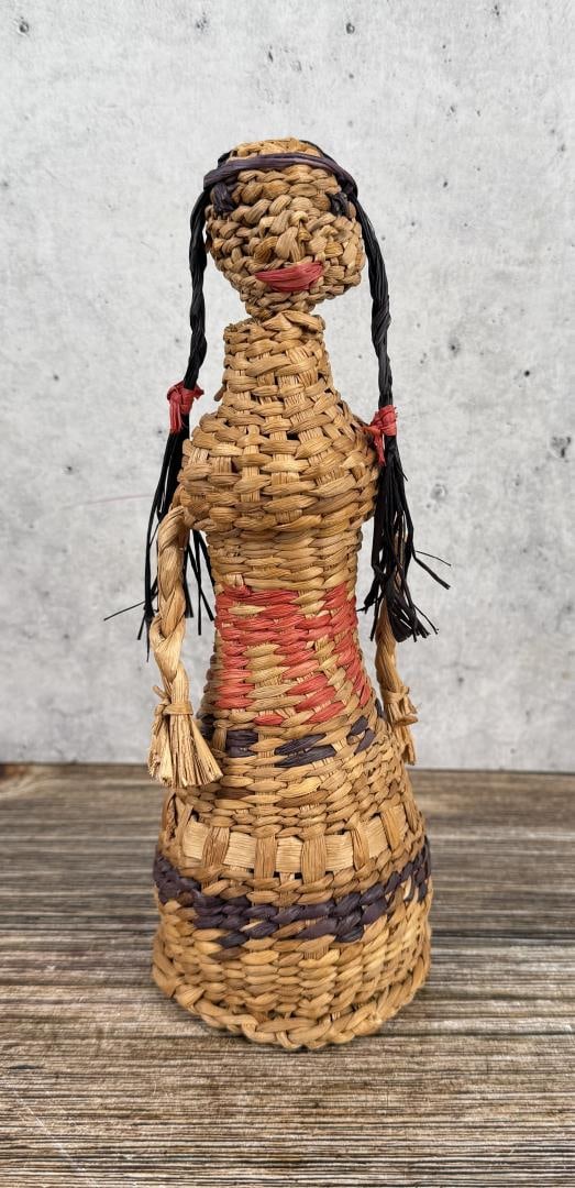 Quinault Native American Indian Basket Doll: Marked HH. 9 1/4" tall by 3 1/4" diameter. First quarter of the 20th Century.