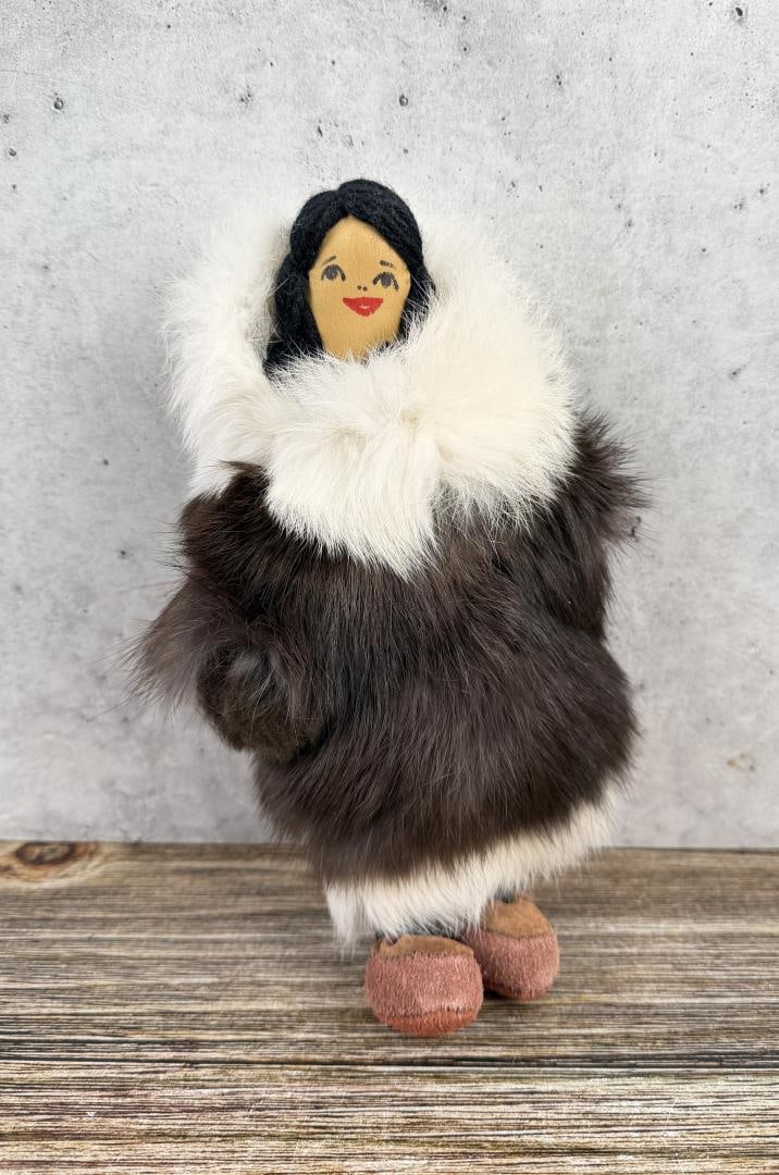 Lillian Tetpon Alaskan Inuit Eskimo Doll (1 of 5)