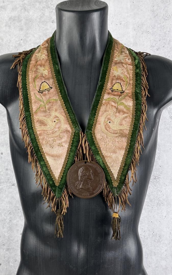 Montana Indian George Washington Peace Medal Sash (1 of 6)