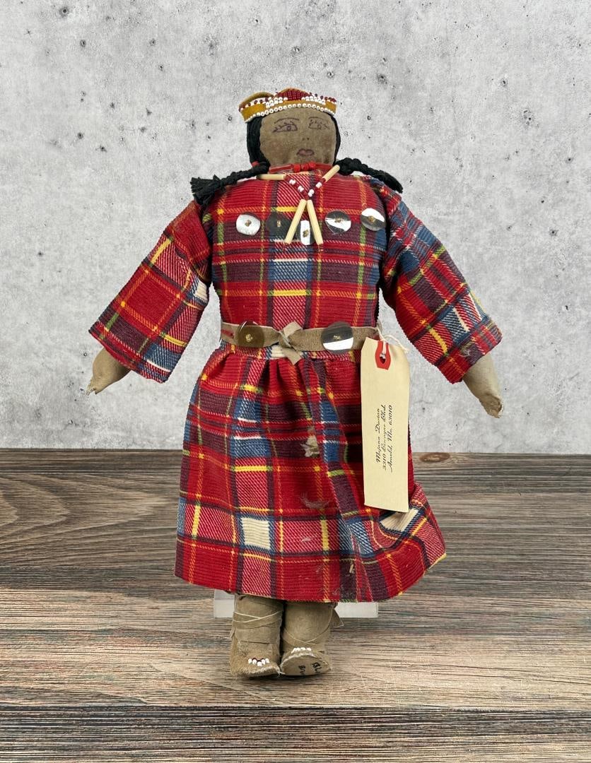 Blood Blackfoot Native American Indian Doll (1 of 5)