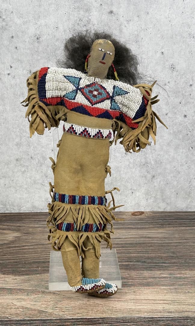 Sioux Native American Indian Beaded Doll (1 of 3)