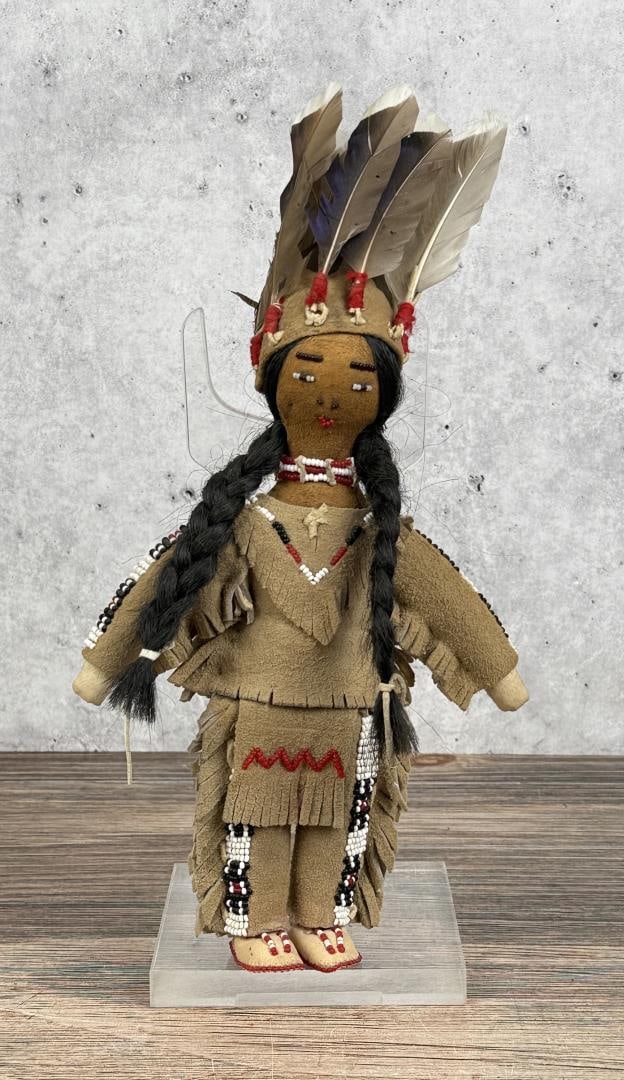 Sioux Native American Indian Beaded Doll (1 of 4)