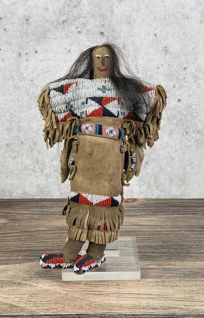 Sioux Native American Indian Beaded Doll (1 of 4)