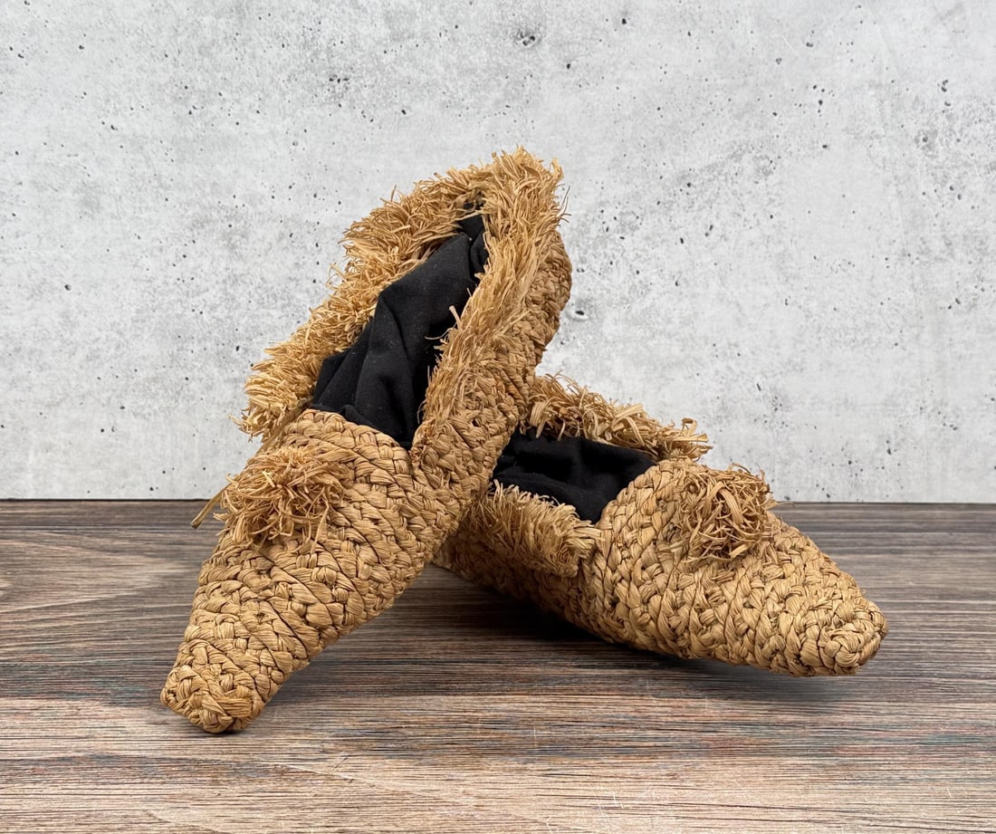 Iroquois Native American Indian Corn Husk Shoes (1 of 9)