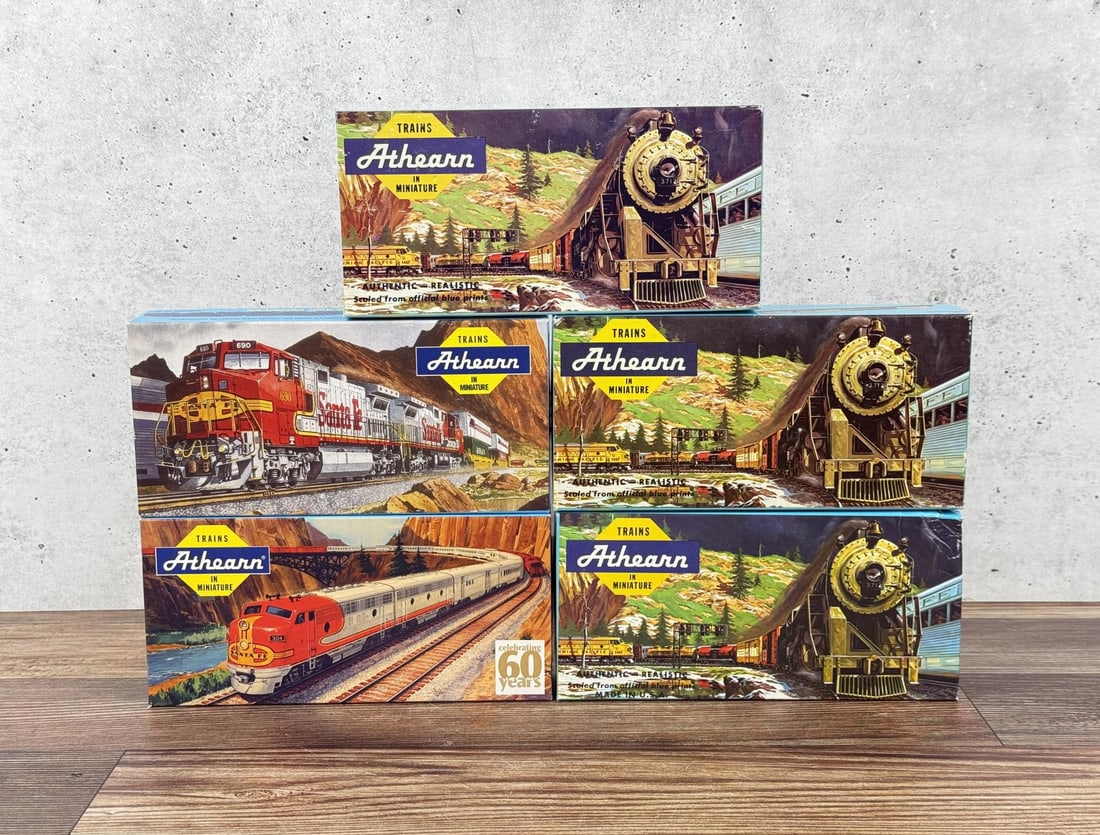 Athearn HO Scale Model Train Cars (1 of 8)