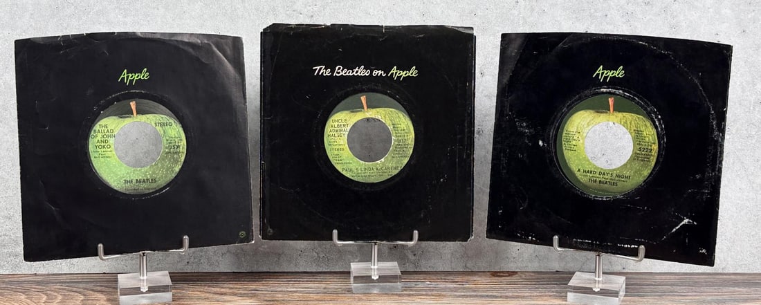 The Beatles Apple 45 RPM Records: Nice grouping