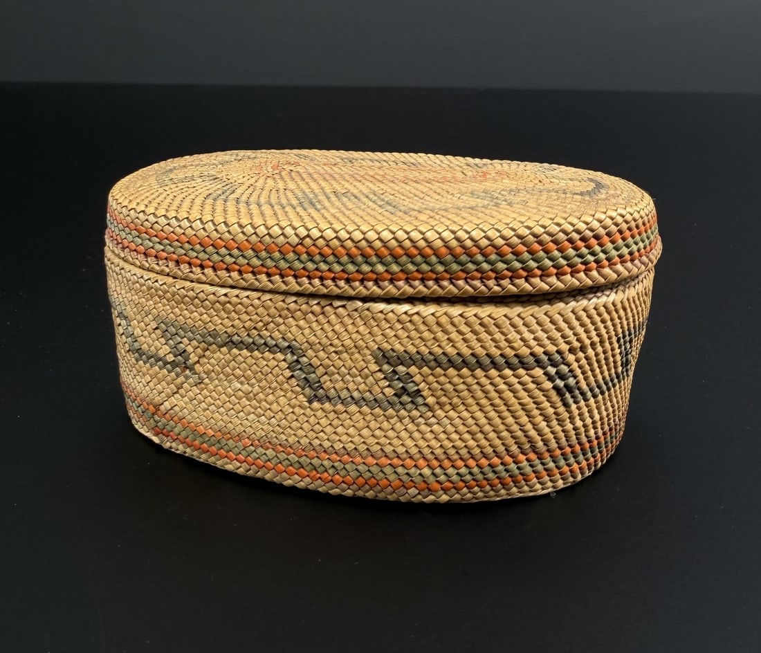Makah Northwest Coast Native American Basket (1 of 8)
