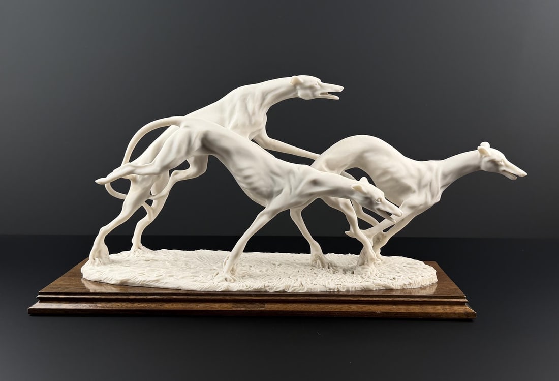 Auro Belcari Racing Greyhounds Sculpture (1 of 6)